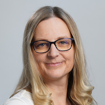 Autorenbild von Prof. Dr. med. Elisabeth Schnoy