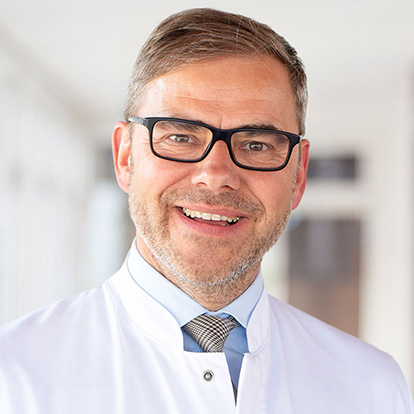 Autorenbild von Prof. Dr. med. Peter Young