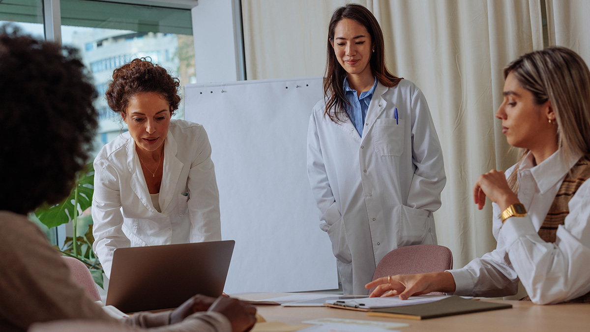 Logo der CME Fortbildung "Endometriose: Wie hilft die multimodale Therapie?"