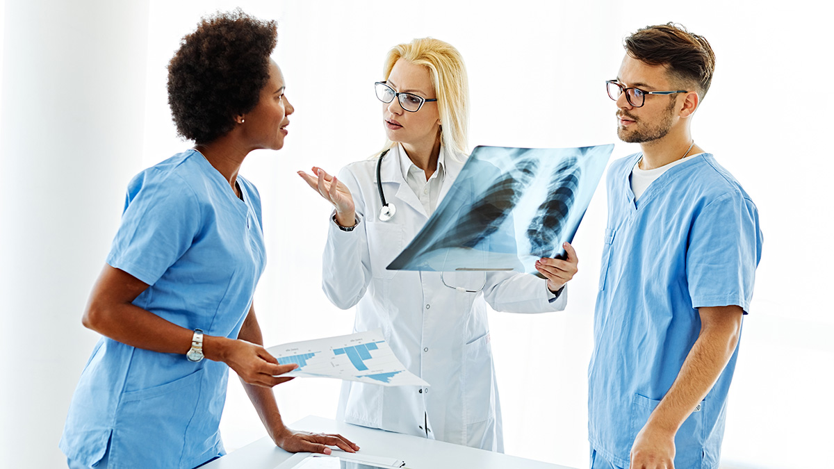 Logo der CME Fortbildung "Diagnostische Herausforderungen und Therapieoptionen bei Lungen-NET: Ein multidisziplinärer Blick"