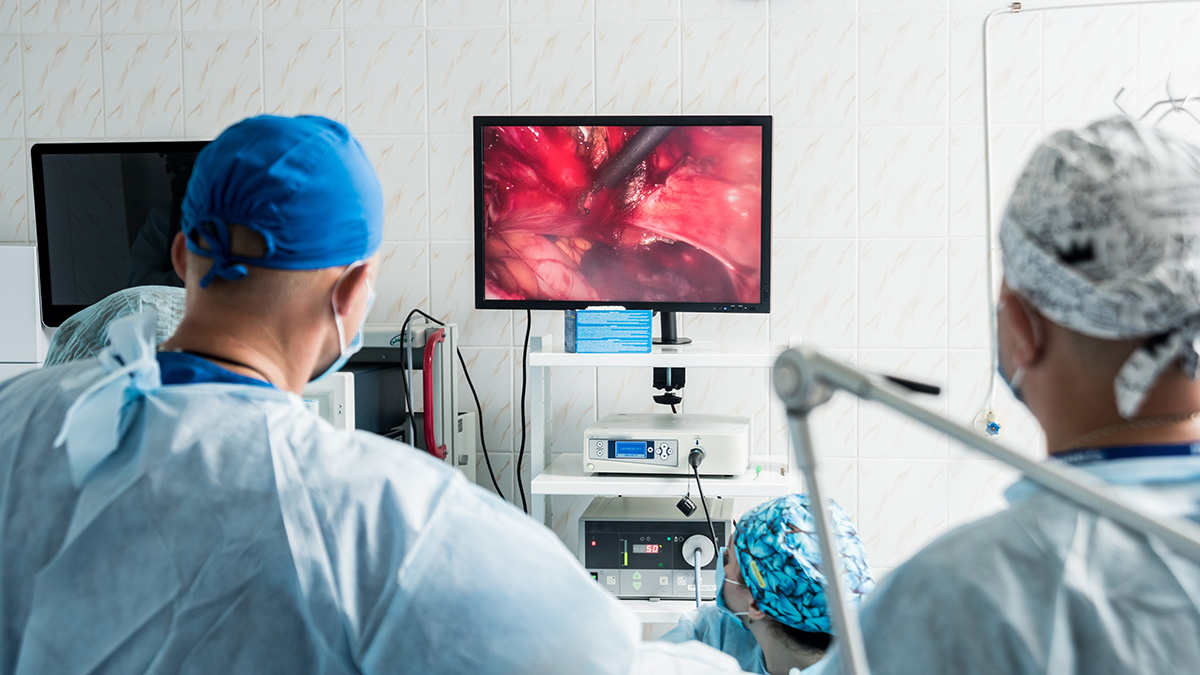 Logo der CME Fortbildung "Endometriose: Wann ist eine Operation sinnvoll? "